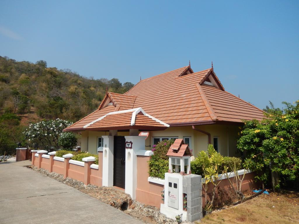 Large Villa With Private Pool In Quiet Area Khao Tao Eksteriør bilde